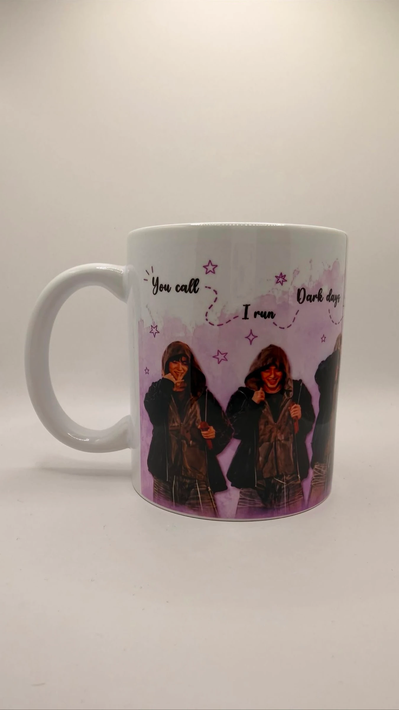 Caneca BTS imagem e frases